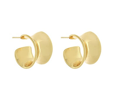 Wide & Curved Hoops
