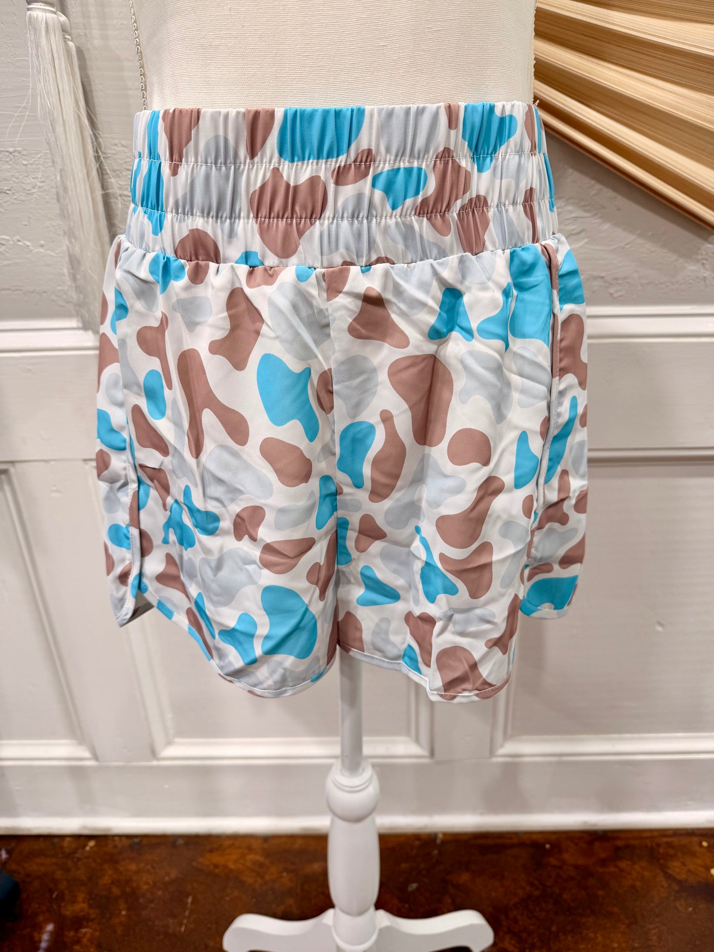 Camouflage Print Shirred High Waist Athletic Shorts