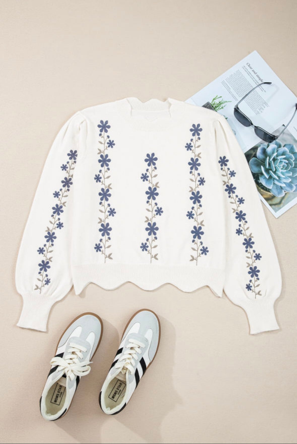 Floral Embroidered Scallop Hem Cropped Sweater