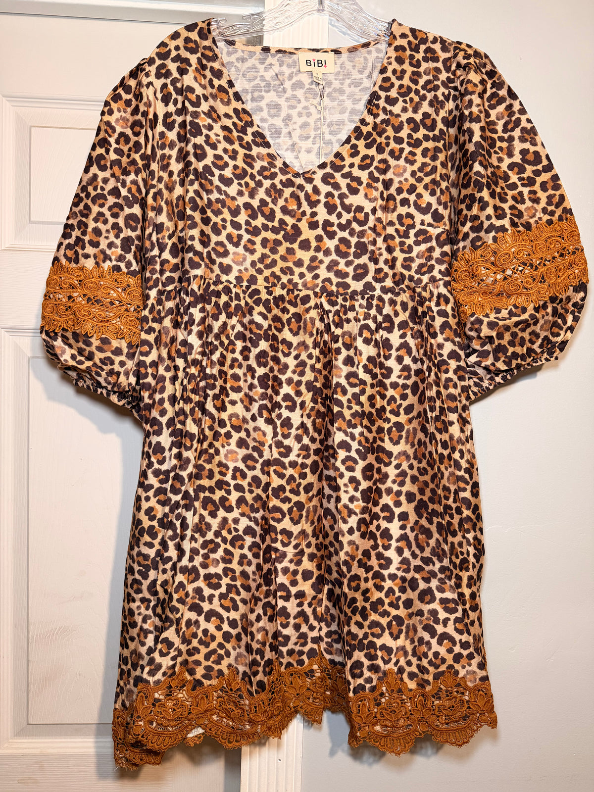Leopard V-neck Dress with Lace Hem